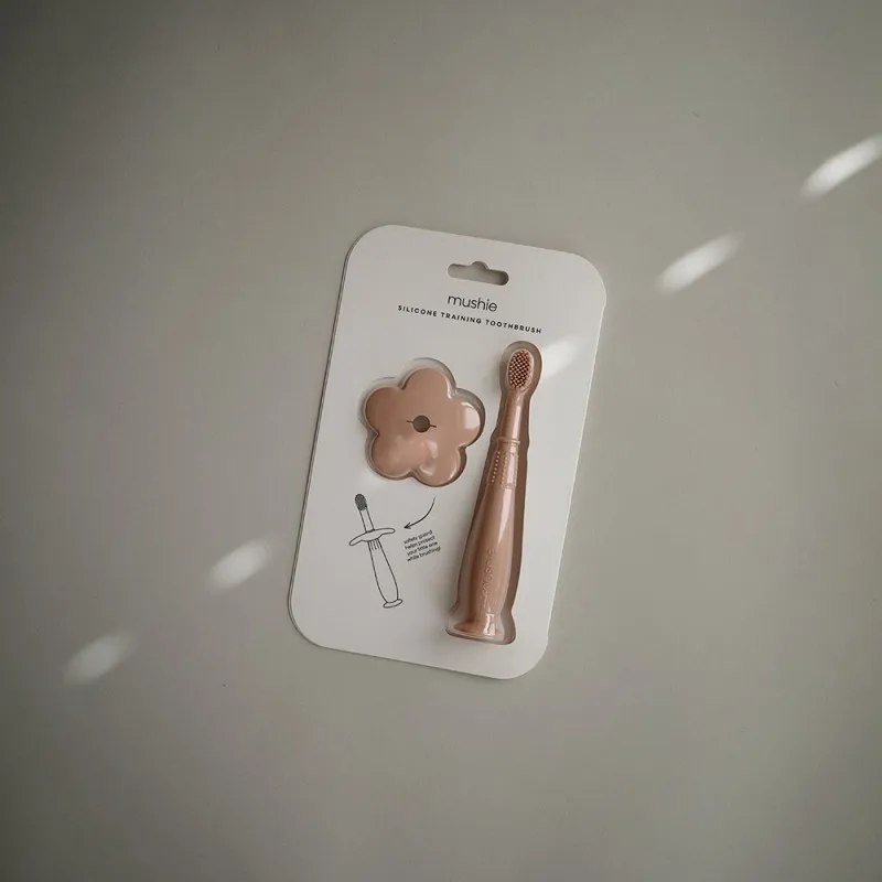 Cepillo de dientes infantil Mushie Flor – Ergonómico para niños - imagen 4