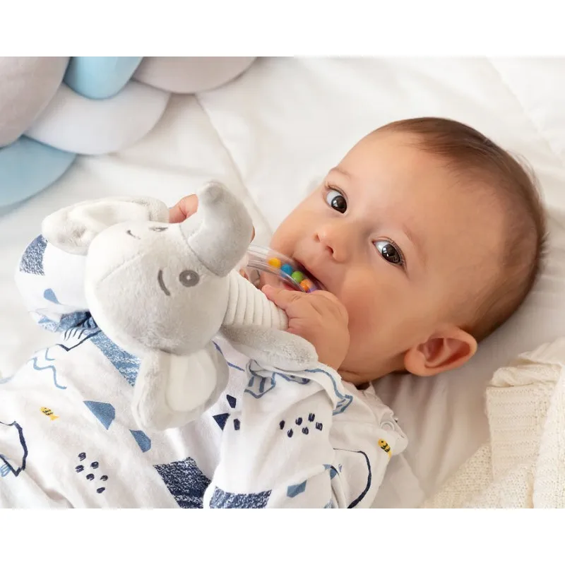 Sonajero de peluche elefante gris Kiokids para bebés - imagen 3