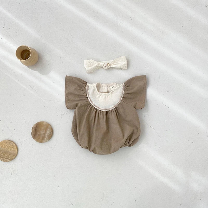 Bebé - Detalle ropa infantil