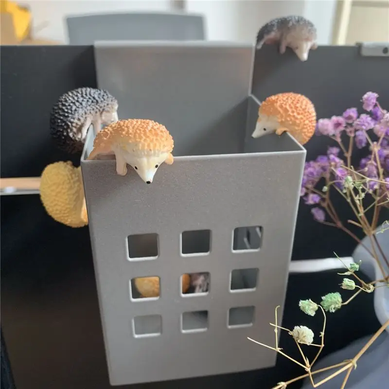 Mini juguetes sorpresa en cápsula con figuras de erizo para niños - imagen 5