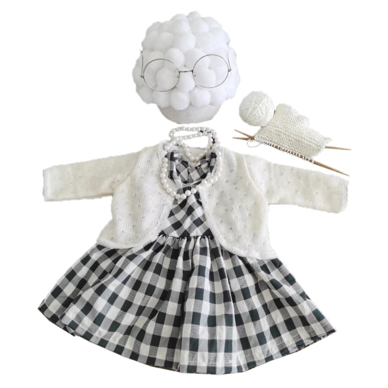 baby girl 3-5M