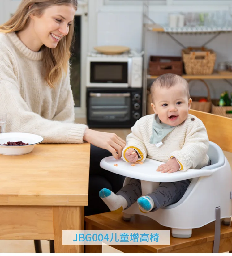 Silla de comer beige con bandeja ajustable