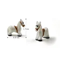 2pcs white horses