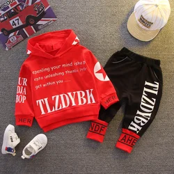 Conjunto bebé: sudadera y pantalón de algodón
