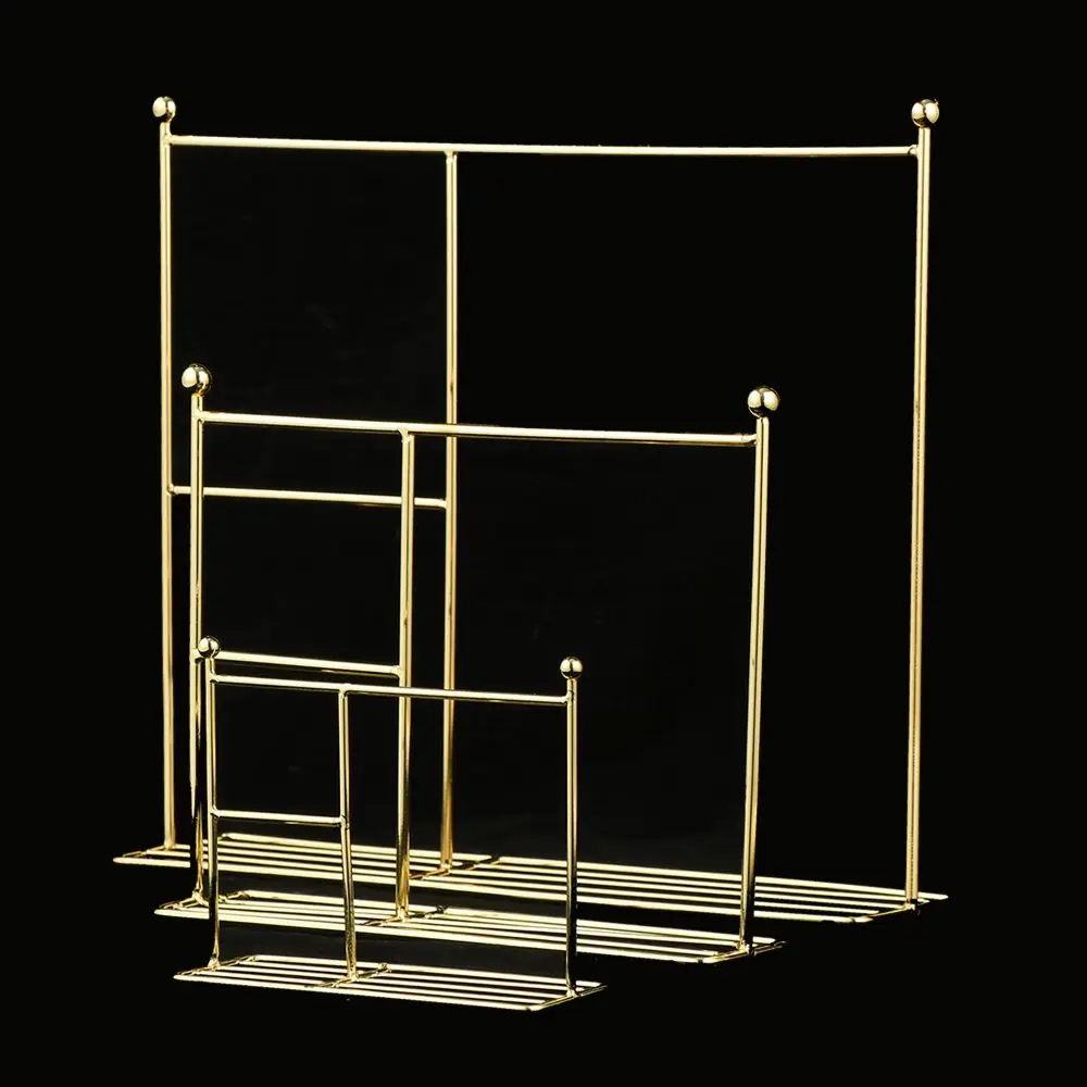 Perchero de Metal para ropa de muñecas, organizador de ropa, muebles en miniatura de plástico para casa de muñecas, accesorios para muñecas, 1 unidad