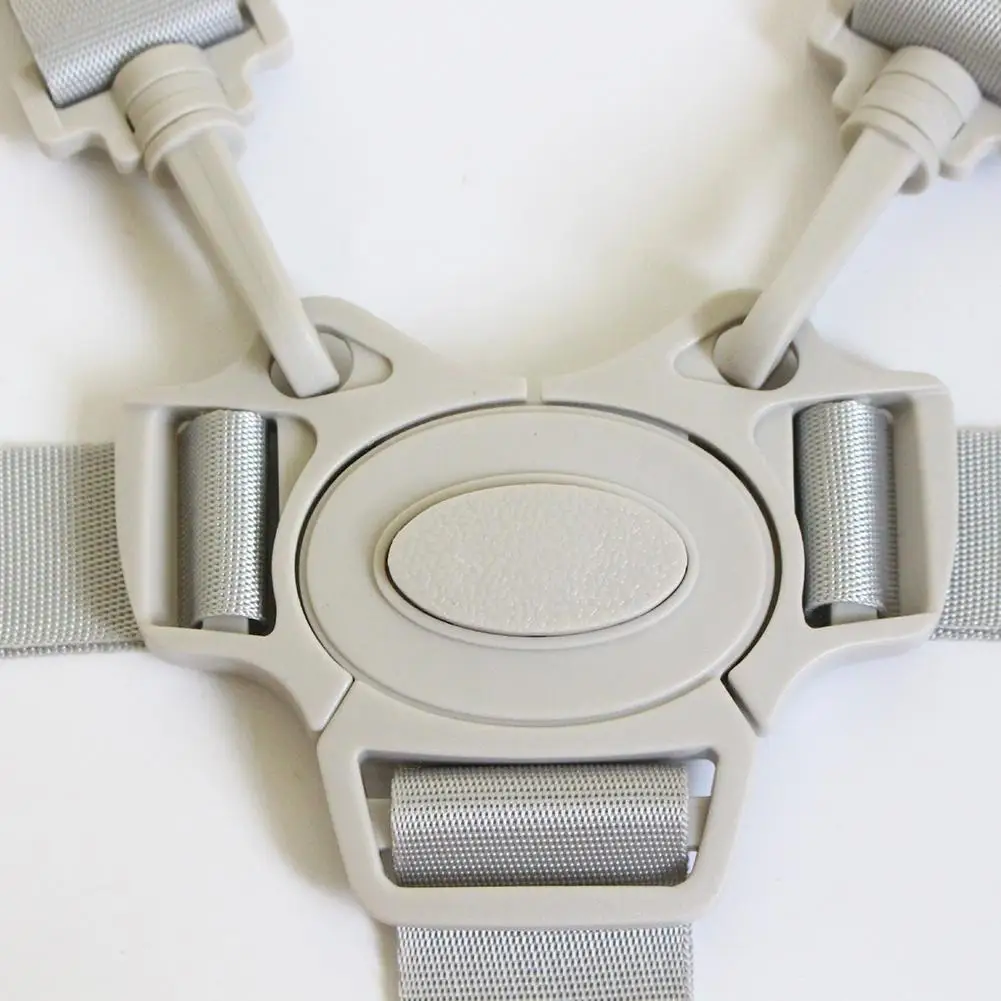 Un par de correas ajustables con hebillas, que parecen ser parte de un arnés o un tipo de equipo similar. Las correas están diseñadas para usarse alrededor de la cintura o el torso, y las hebillas se usan para asegurar las correas en su lugar.
