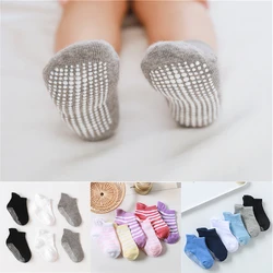 Calcetines antideslizantes de algodón con suela de goma para niños