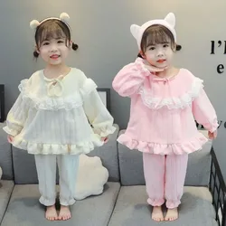 Pijama de franela princesas para niñas. Top y pantalón otoño invierno