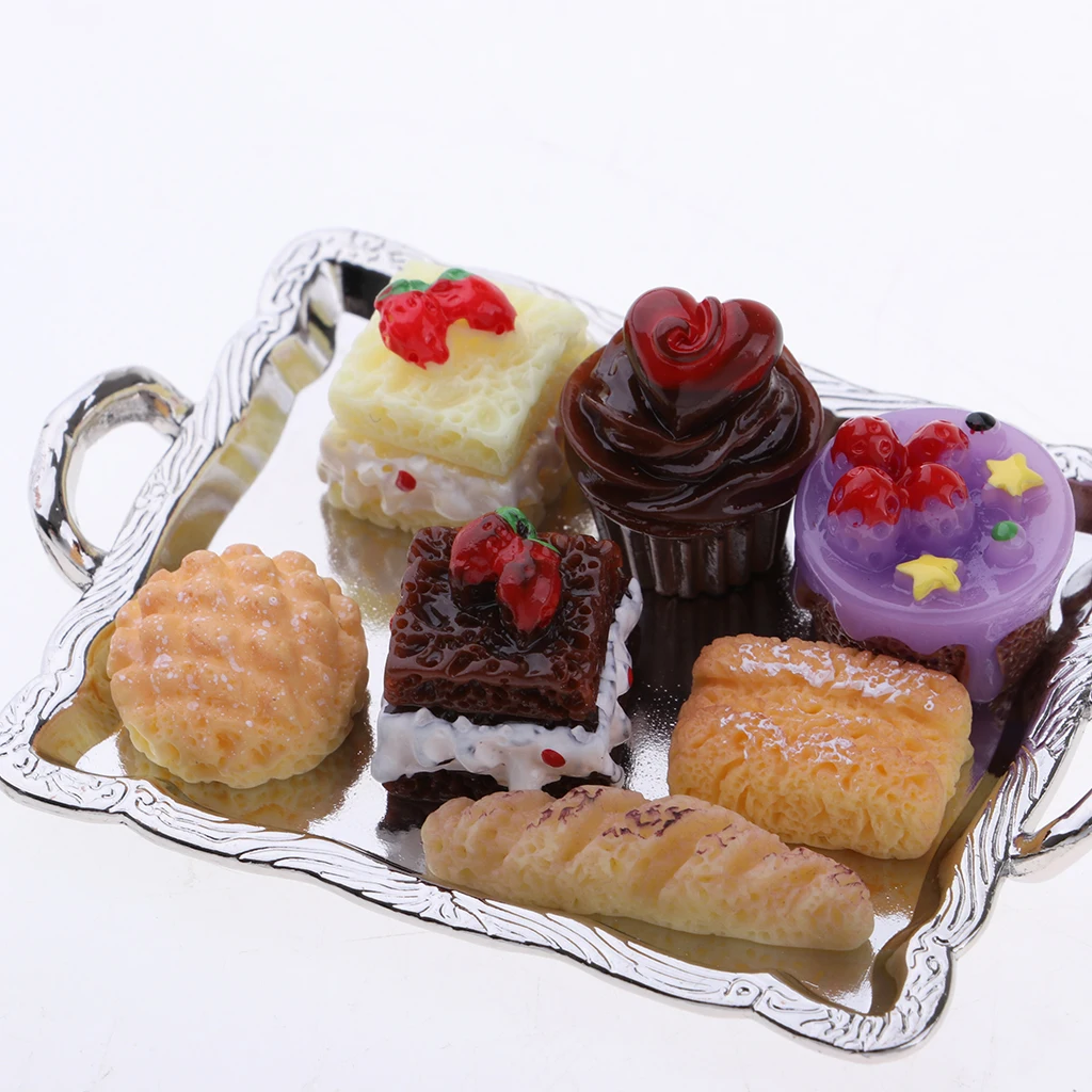 1:12 Dollhouse Miniature Food Cake Plate Breads Set for Kitchen Table Decoration Accessory perfect for pretend play toys