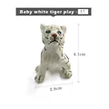 Baby-white-tiger-pla