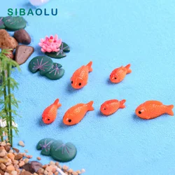 Figuras de animales de resina de peces rojos, adornos de micropaisaje de musgo para decoración del hogar, accesorios de decoración de jardín de hadas en miniatura, 8 piezas