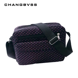 Bolsa de pañales portátil con patrón de puntos para carrito de bebé