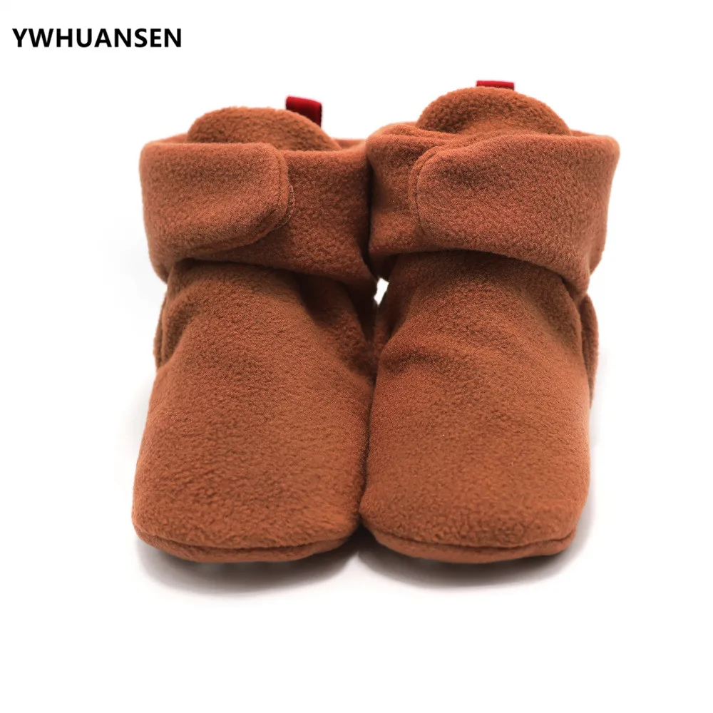 YWHUANSEN, botines Unisex de lana Coral para recién nacidos, zapatos de cuna cálidos para invierno para niños y niñas, botas para primeros pasos - imagen 4