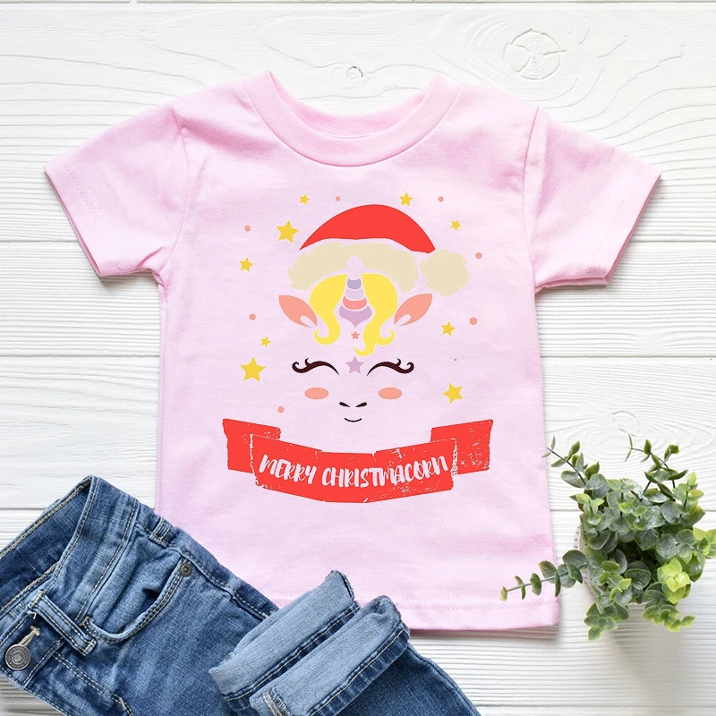 Camiseta navideña de unicornio para niños – Manga corta unisex - imagen 4