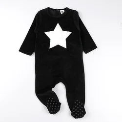 Pelele manga larga para bebé unisex – Estampado corazones y estrellas