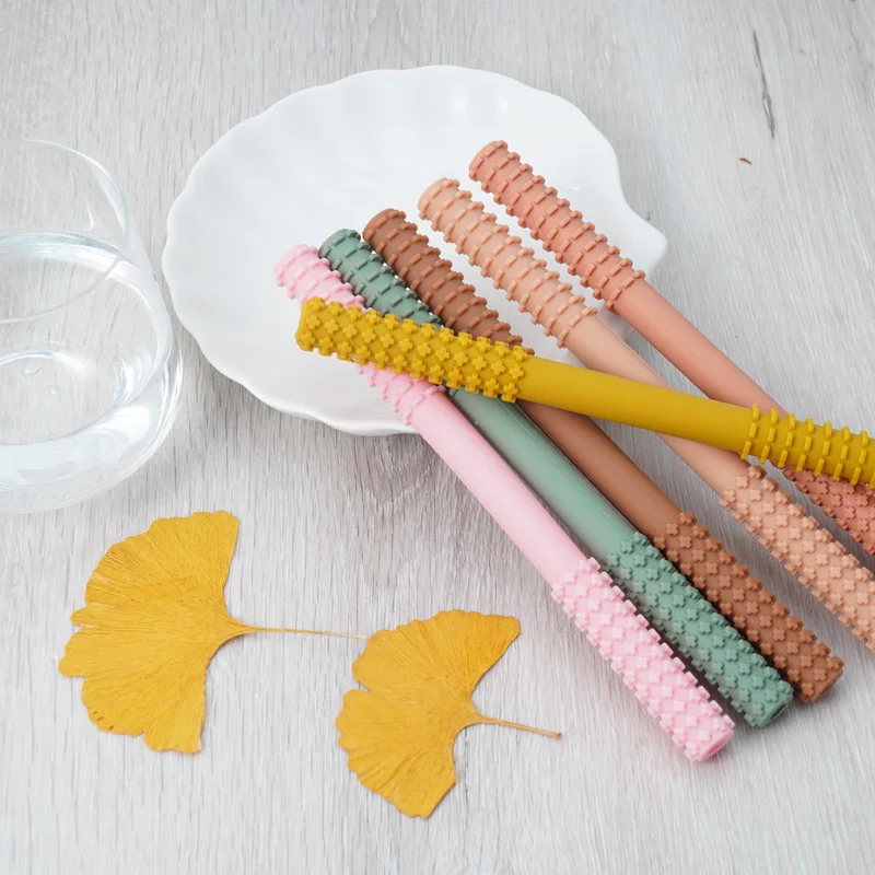 Pajitas reutilizables de silicona de grado alimenticio, pajitas rectas dobladas para beber, artículos esenciales para bebés, juguetes para masticar dientes para recién nacidos, 1 unidad - imagen 3