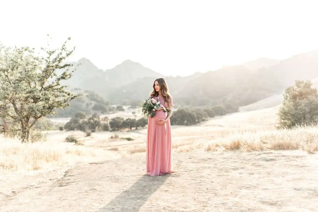 Vestido de gasa larga en tono rosa polvoriento