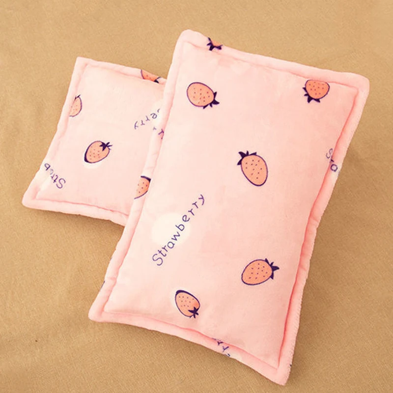 Funda de almohada gruesa de lana Coral para niños, estilo de dibujos animados, para niños y niñas, funda de almohada cálida para otoño e invierno, funda de almohada suave para bebé