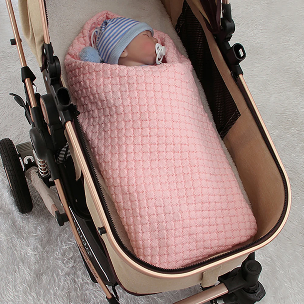 Manta de cama para bebé, abrigo cálido y acogedor de punto para recién nacido, funda para cochecito transpirable a prueba de viento, manta para cuna de bebé a cuadros de Color sólido - imagen 3