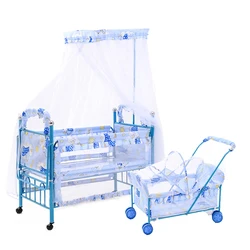 Cuna de bebé alargada multifuncional con mecedora y mosquitera