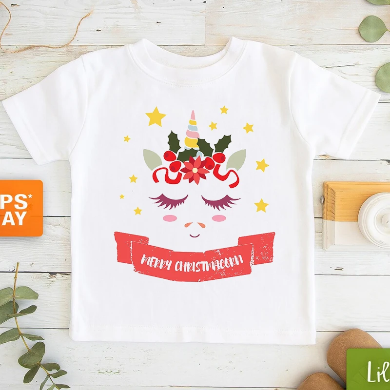 Camiseta navideña de unicornio para niños – Manga corta unisex - imagen 3
