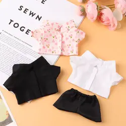 Conjunto para muñeca de felpa con camisa y pantalones cortos