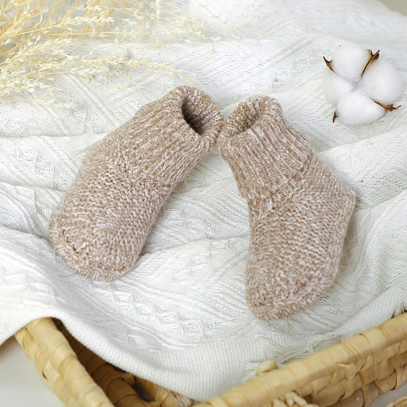 Botines para bebé recién nacido, botas tejidas a mano para niños y niñas, antideslizantes, cálidos, para primeros pasos, 0-12M, zapatos de cuna para suelo interior y exterior - imagen 4