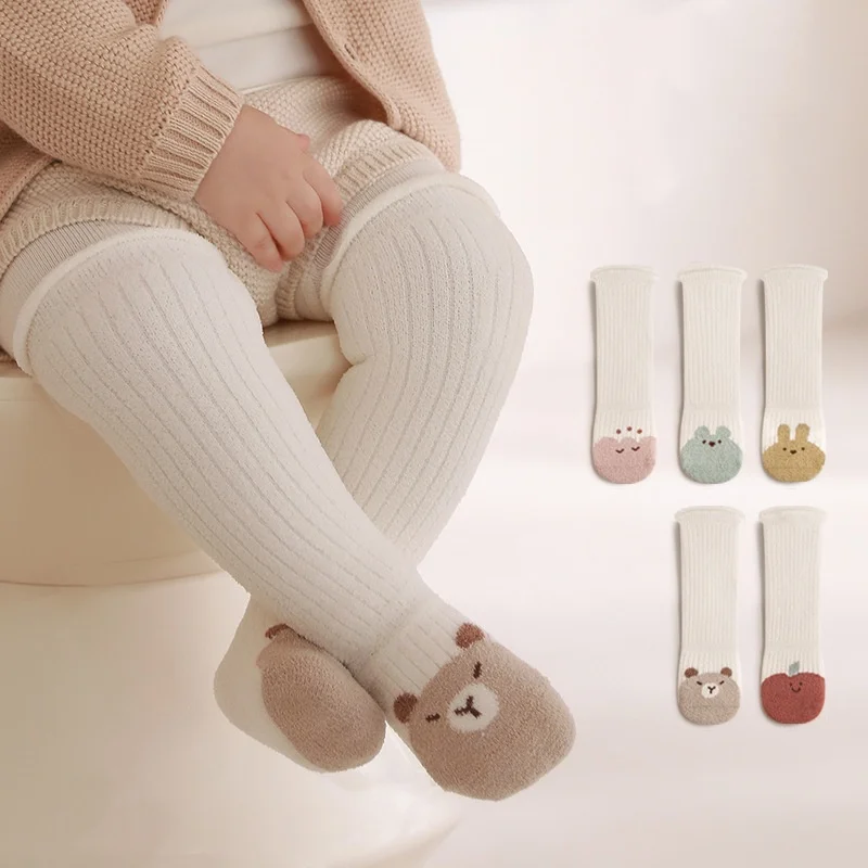 Calcetines térmicos de lana color coral – Calentitos para bebé - imagen 3