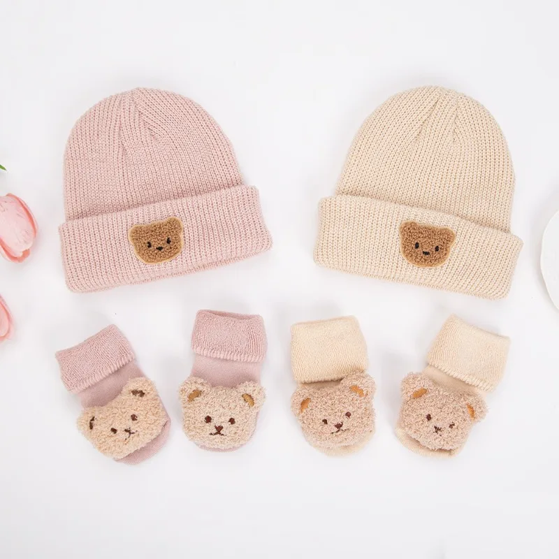 Conjunto punto oso para bebé en invierno con gorro a juego - imagen 3