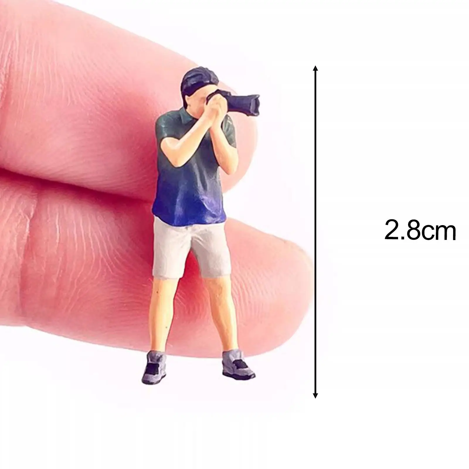 3Pcs 1/64 Scale Female and Male Model Resin Tiny People Model Fairy Garden
