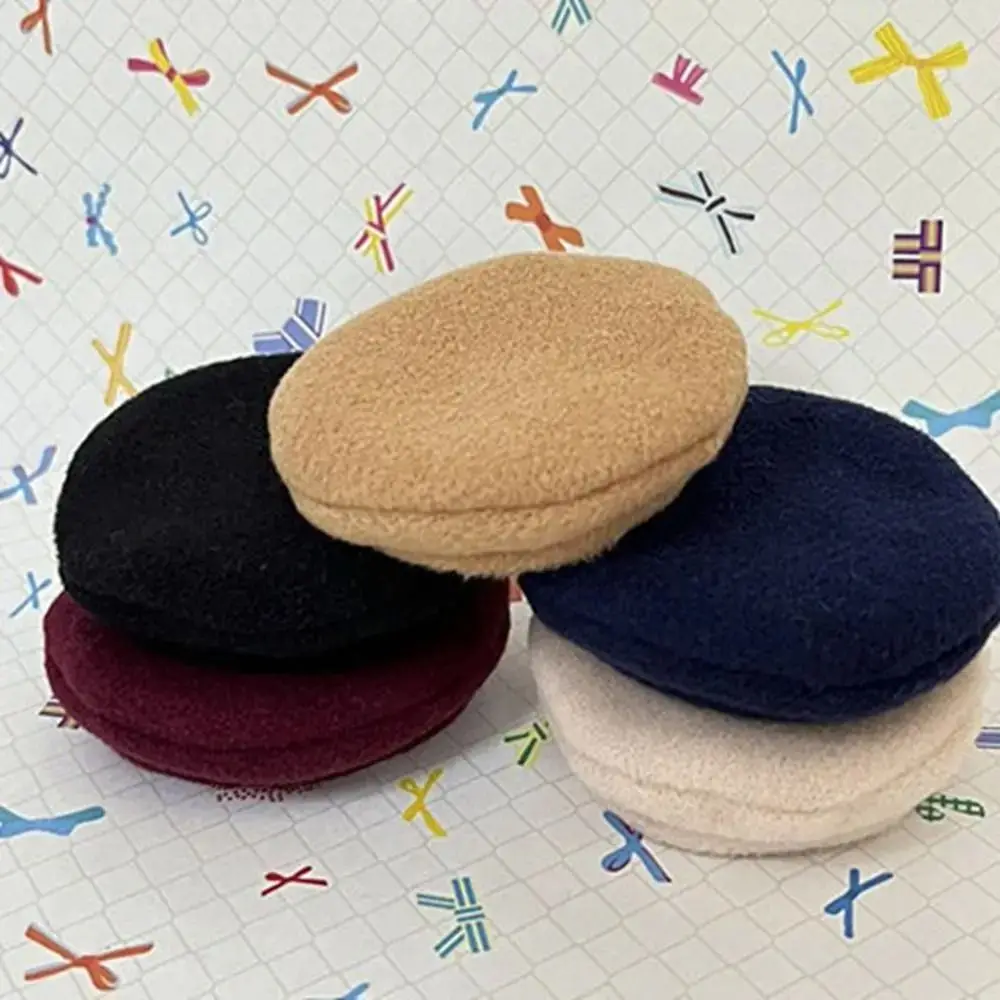 Sombrero boina de lana para muñecas – Accesorio artesanal