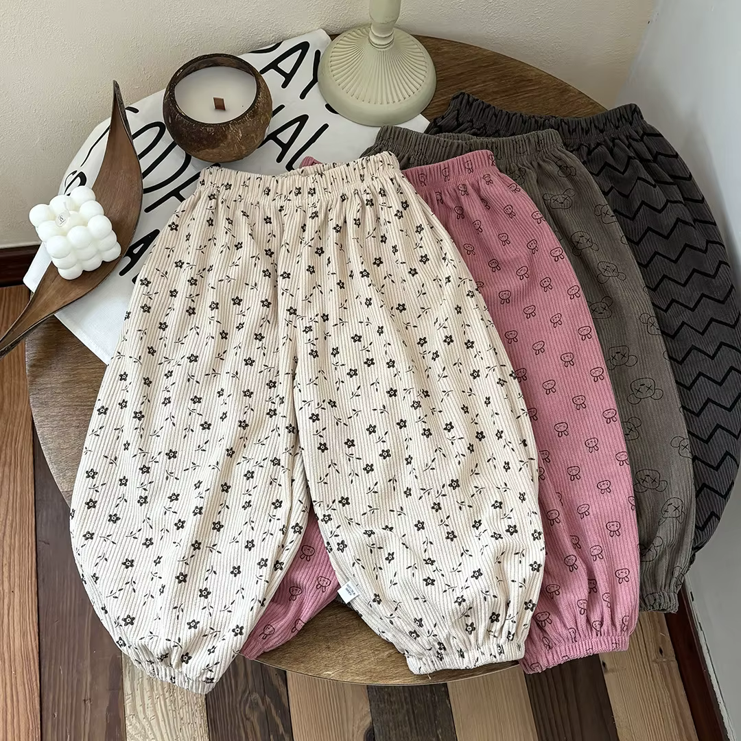 Pantalones de pana estampados para niñas – Otoño cálido