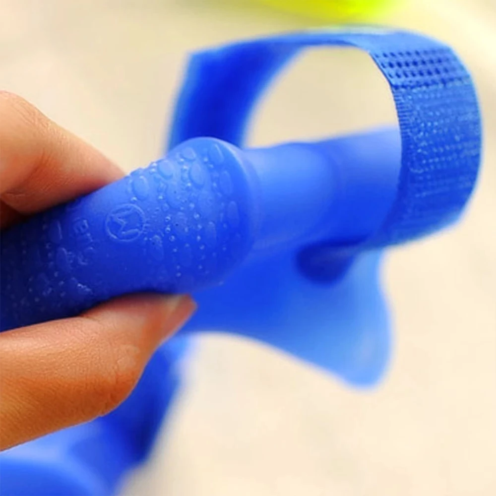 Zapatos impermeables para perros, Botas de lluvia de silicona suave para mascotas, suela antideslizante antideslizante para perros pequeños y medianos, protección para caminar al aire libre - imagen 5