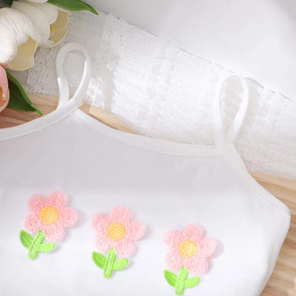 Conjunto de verano para niña: chaleco blanco con flores y falda - imagen 4