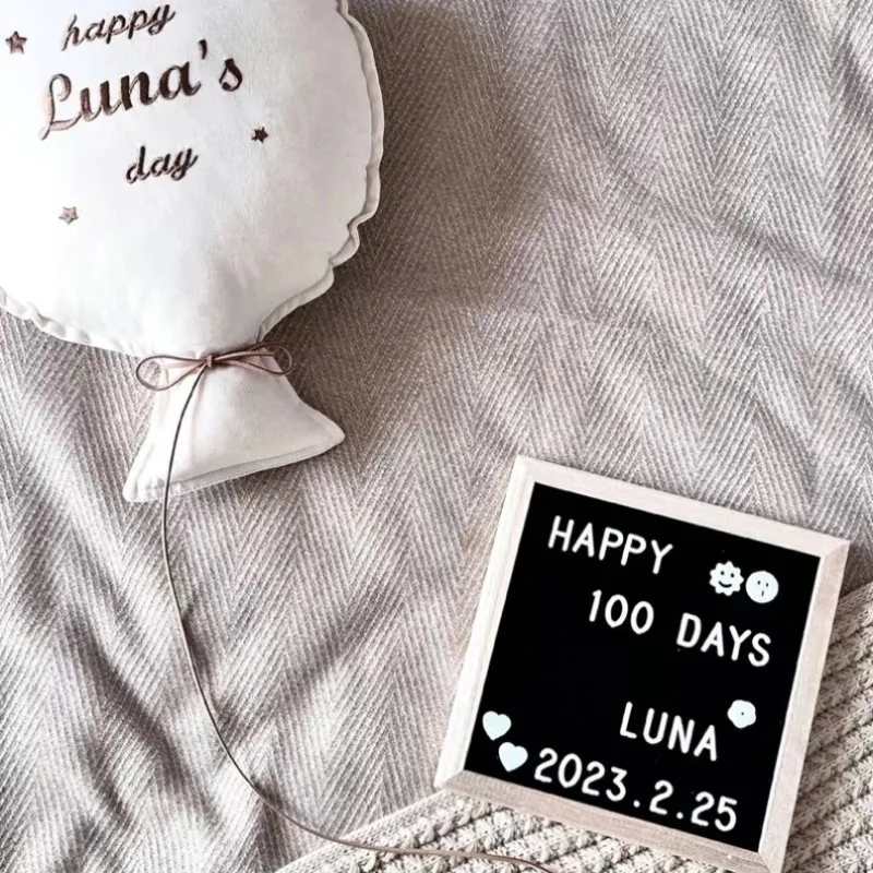 Tablero de ortografía de letras de fieltro de madera para accesorios de fotografía de cien días de bebé - imagen 5