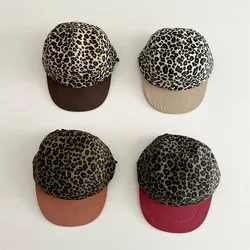 Gorra plana de primavera con estampado leopardo ajustable para niños