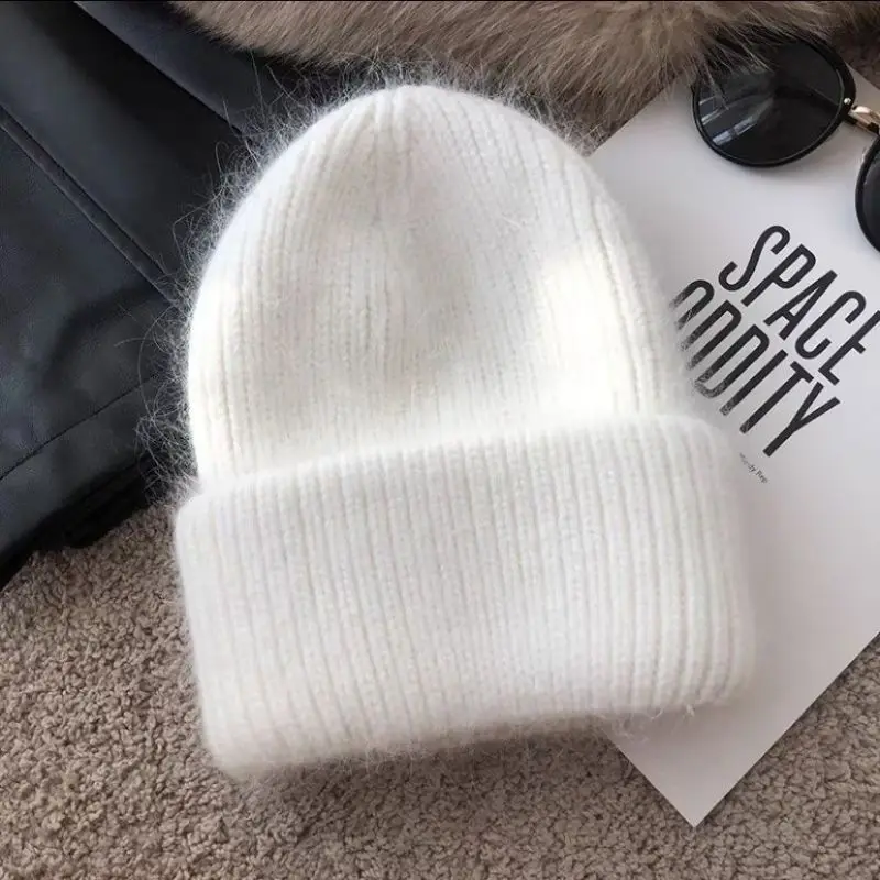 Gorro de punto de doble pliegue de pelo de conejo largo de Angora con diamantes de imitación de lujo ligero, gorro con orejeras cálido para clima frío de invierno, versátil para mujer - imagen 3