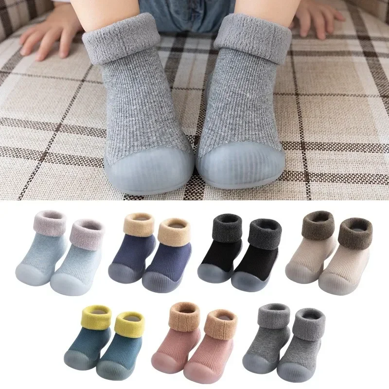 Calcetines antideslizantes de suela suave para bebé otoño invierno - imagen 3