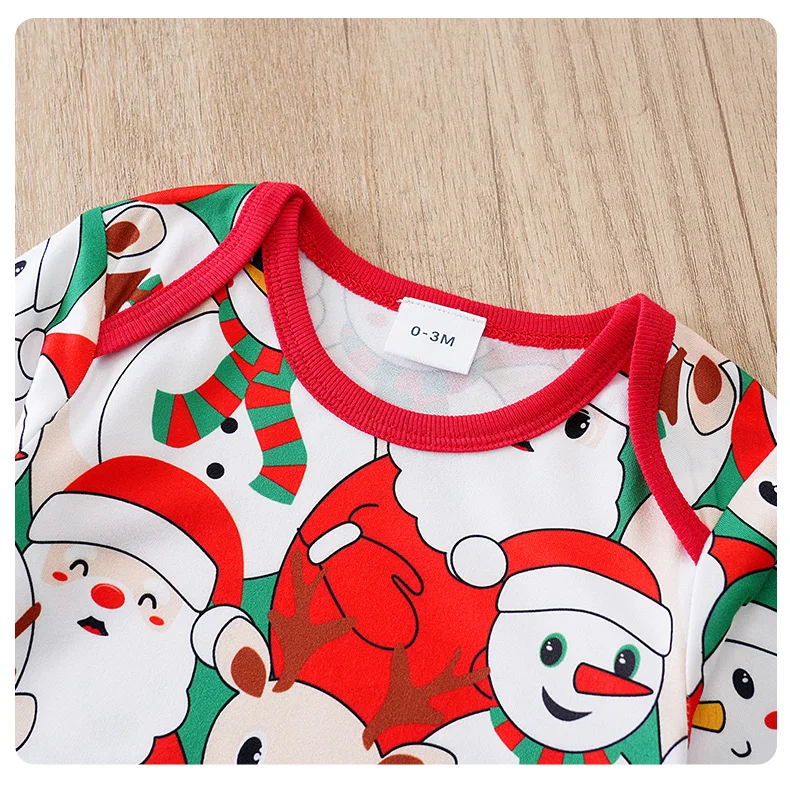 Detalle del estampado de Papá Noel