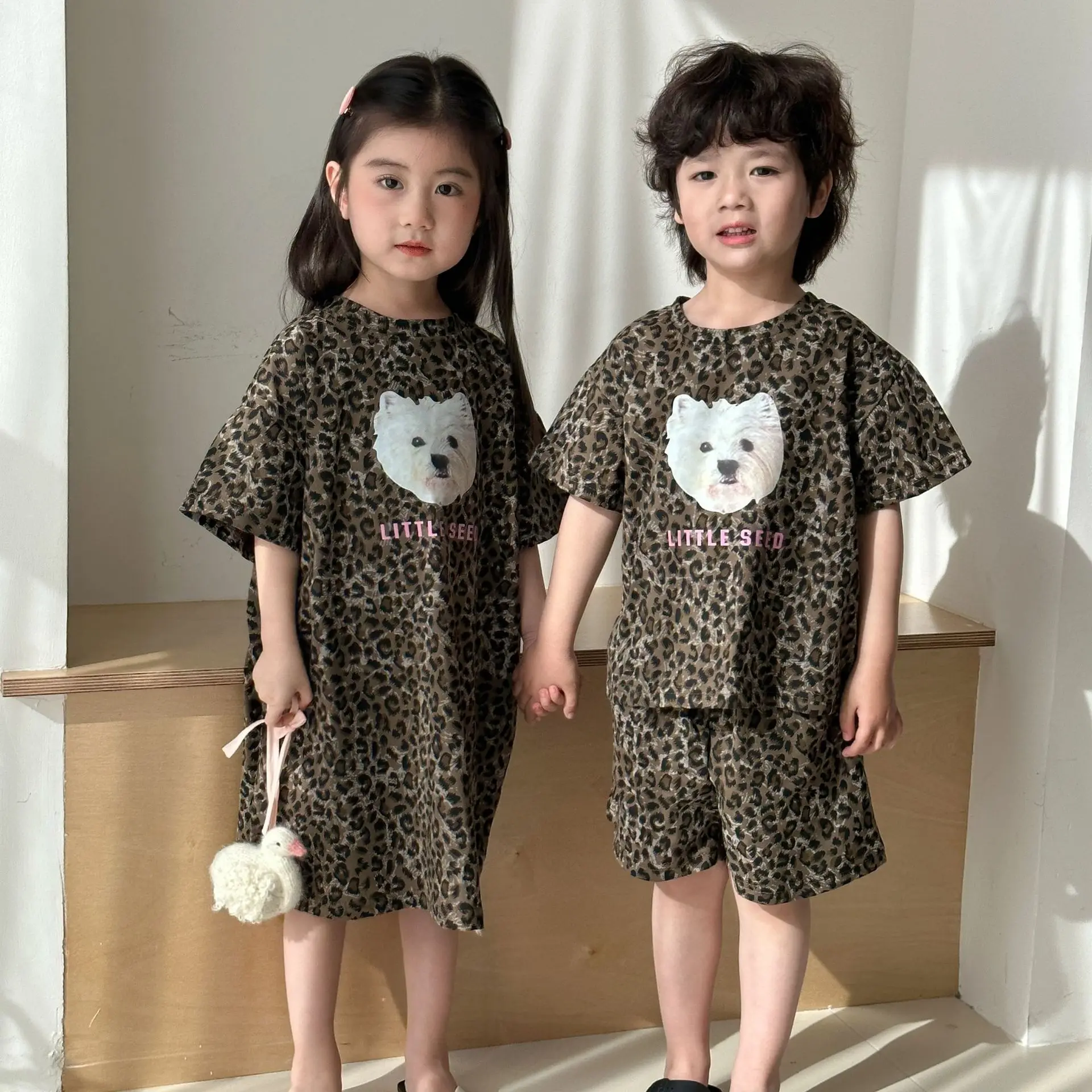 Ropa de hermano y hermana, vestido de leopardo para niñas, camiseta para niños, pantalones cortos, conjunto de ropa de 2 piezas - imagen 3