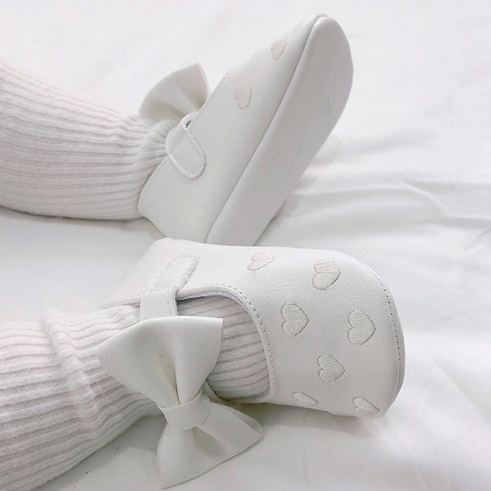 1 par de zapatos para bebés pequeños, blancos, 11Cm, 4Us, 3Uk, 19,5 Eu, 4,323 pulgadas, patrón de corazón, lazo bordado, Prewalker para niñas pequeñas, suaves - imagen 2