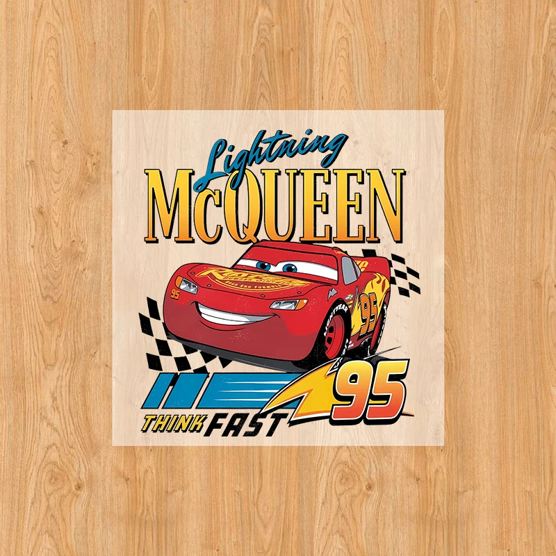 Parche de hierro Lightning McQueen, pegatina de transferencia de calor de Anime de coches de Disney, apliques de ropa de dibujos animados para niños, calcomanías DIY de regalo - imagen 3