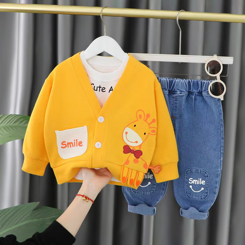 Conjunto primavera niña: chaqueta estampada, camiseta y pantalón