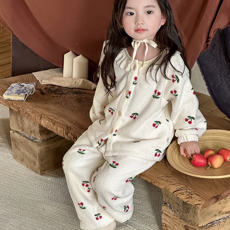 Pijama de lana polar para niños con forro cálido