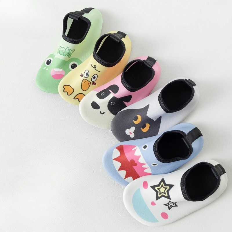 Zapatos bonitos de dibujos animados para niños, vacaciones, verano, playa, secado rápido, zapatos de natación acuáticos, viajes al aire libre, zapatos de suelo interior, zapatos de baño - imagen 2