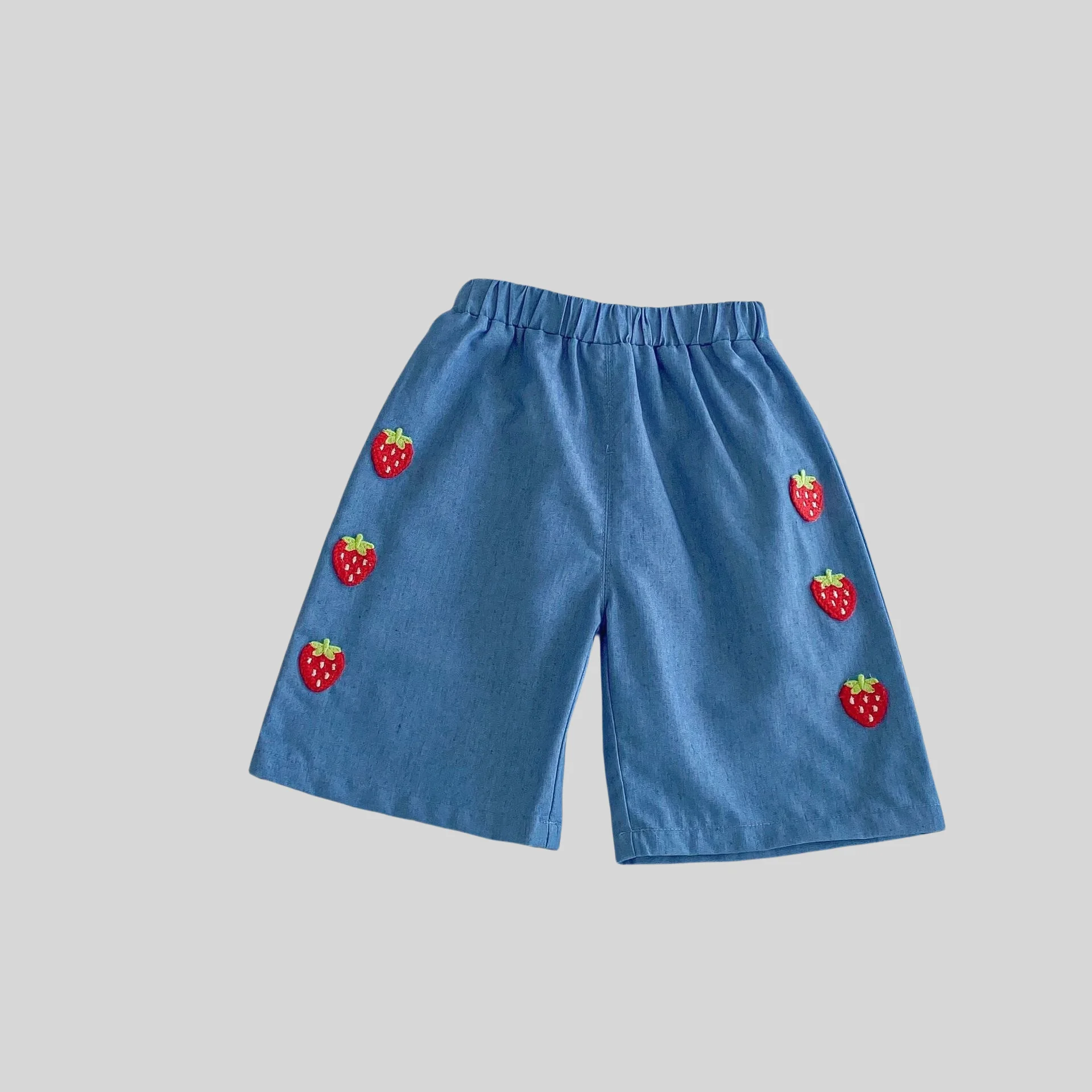 blue pants