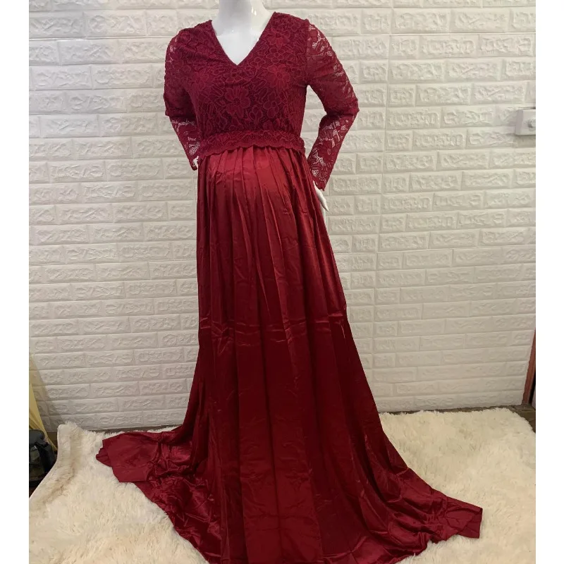 Vestido premamá de encaje elegante para sesión fotográfica