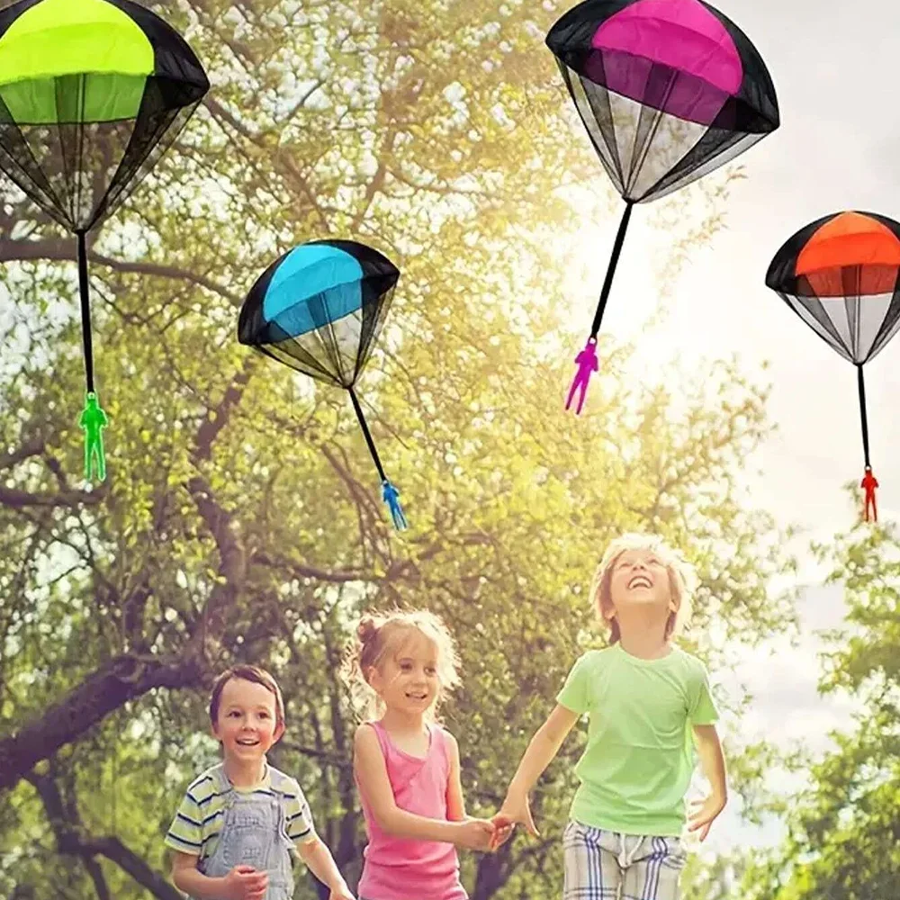Paracaídas de lanzamiento manual para niños, juguetes divertidos al aire libre, juego de juguetes para niños, deportes de paracaídas voladores con Mini juego de soldado para niños - imagen 4