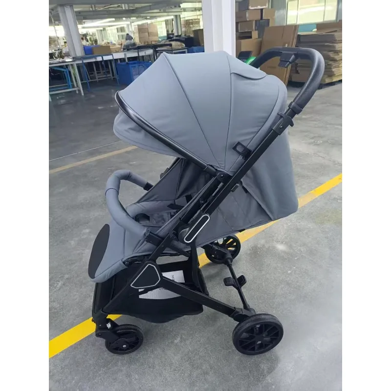 El cochecito ligero puede sentarse o acostarse con un solo clic, cochecito de bebé portátil con rueda universal plegable - imagen 5