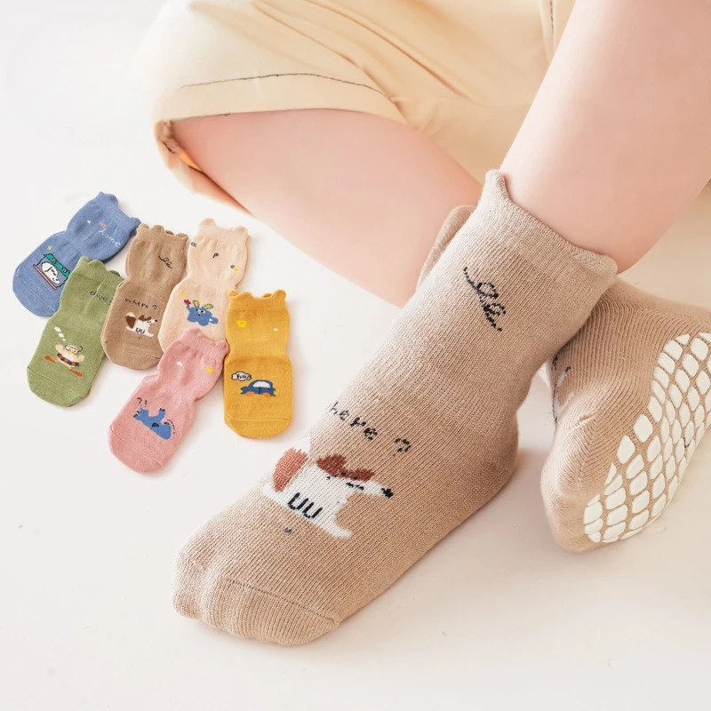 Calcetines antideslizantes de dibujos animados para niños pequeños, calcetines de algodón para niñas y niños, calcetines Unisex para interiores y exteriores para bebés recién nacidos en las cuatro estaciones, novedad - imagen 3